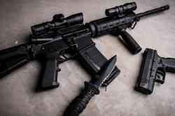 英雄联盟总决赛2025-力拔山兮！恩比德带伤轰41+10，湖人鏖战双加时刺破雄鹿，西岸争冠信号枪响起