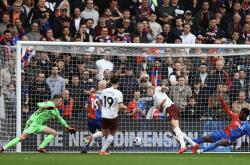 -曼城两球领先反超对手，获得胜利