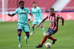 LOL决赛-马赛主场大胜里尔，取得连胜加油