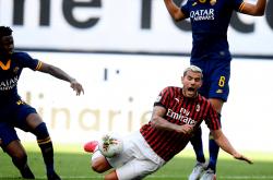 英雄联盟总决赛直播-包含都灵连胜，逐渐找回状态追赶积分榜的词条