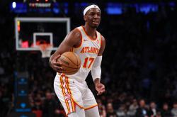 LOL决赛-开拓者客场逆转雄鹿，球队表现令人刮目相看的简单介绍