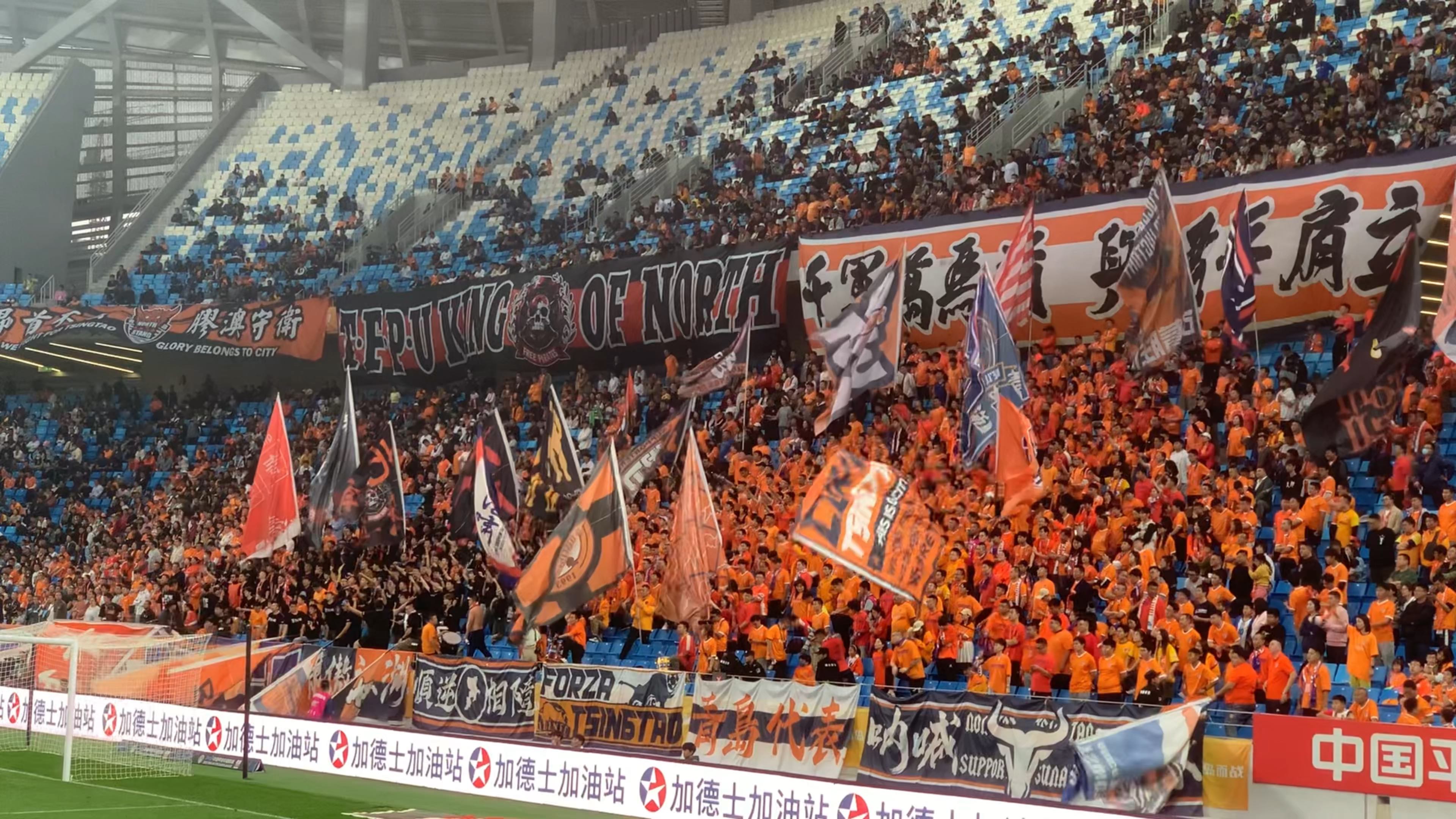 联赛火爆展开,球队实力较量激烈 联赛火爆展开,球队实力较量激烈