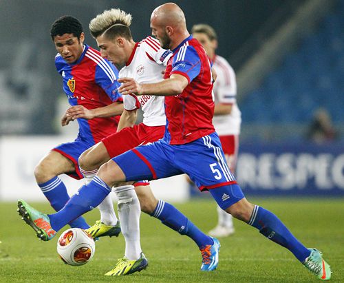 维拉客场告捷，实现客场获胜