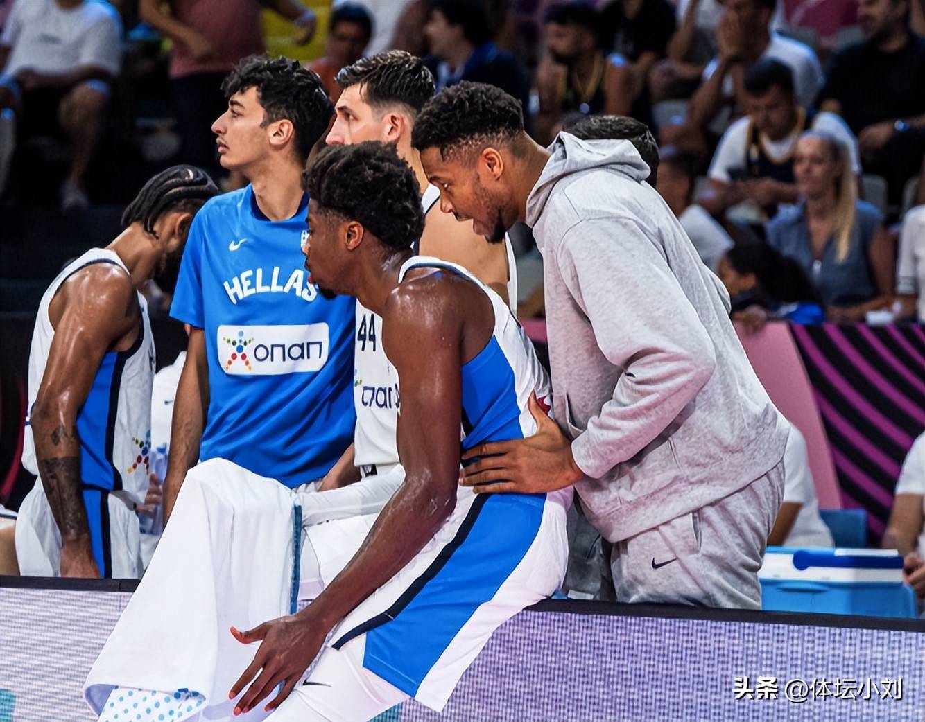 希腊惜败奥地利，遗憾落选欧国联半决赛