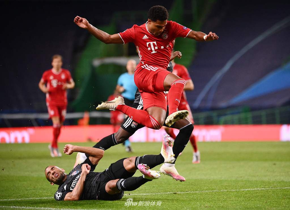 包含里昂完胜巴黎，拉什福德刷新纪录的词条