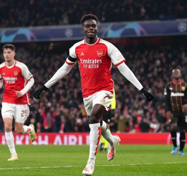 曼联稳操胜券,继续保持顶尖状态 曼联稳操胜券,继续保持顶尖状态