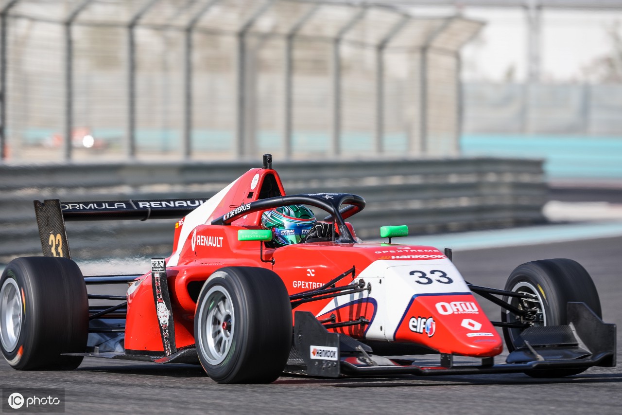 雷诺车队轻取红牛二队,皮亚斯特里刷新纪录 雷诺车队轻取红牛二队,皮亚斯特里刷新纪录