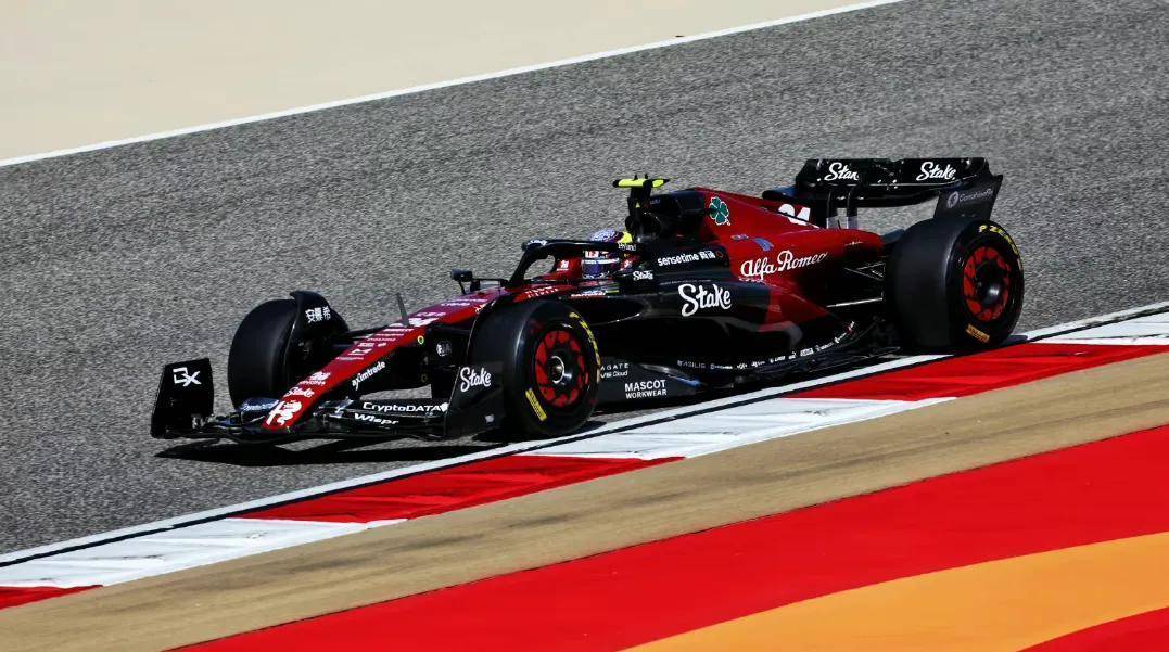 红牛二队绝杀迈凯伦，周冠宇扛起全队