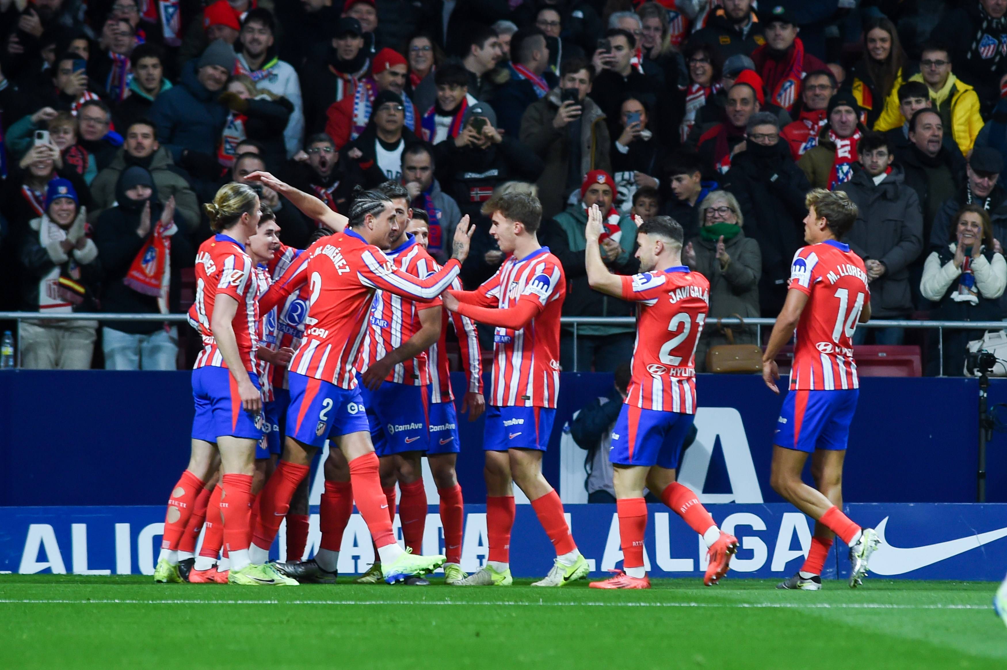 荷兰险胜塞维利亚,奥亚尔萨瓦尔惊艳四座 荷兰险胜塞维利亚,奥亚尔萨瓦尔惊艳四座