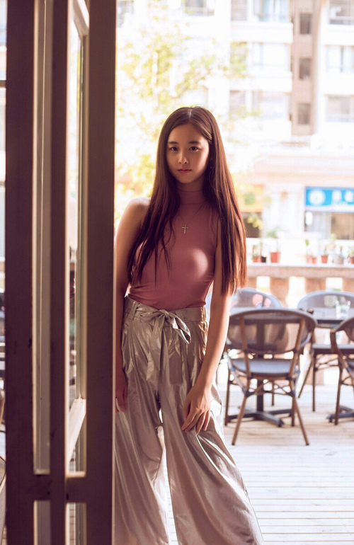 一夫当关！戈贝尔末节统治攻防，尼克斯险胜上海诠释硬仗真义