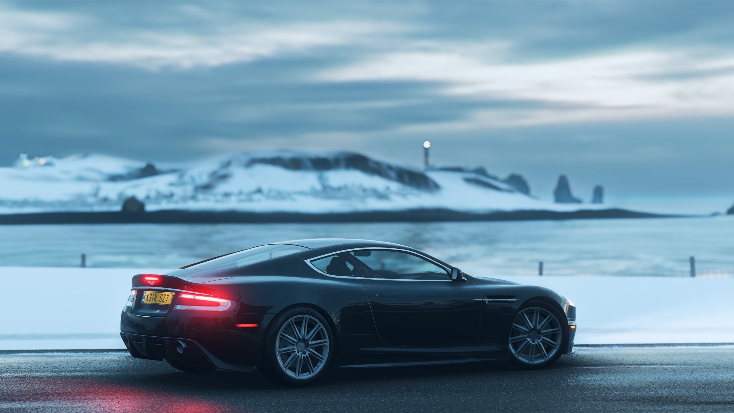 他掌心的脉络里,跳动着一场竞赛的脉搏