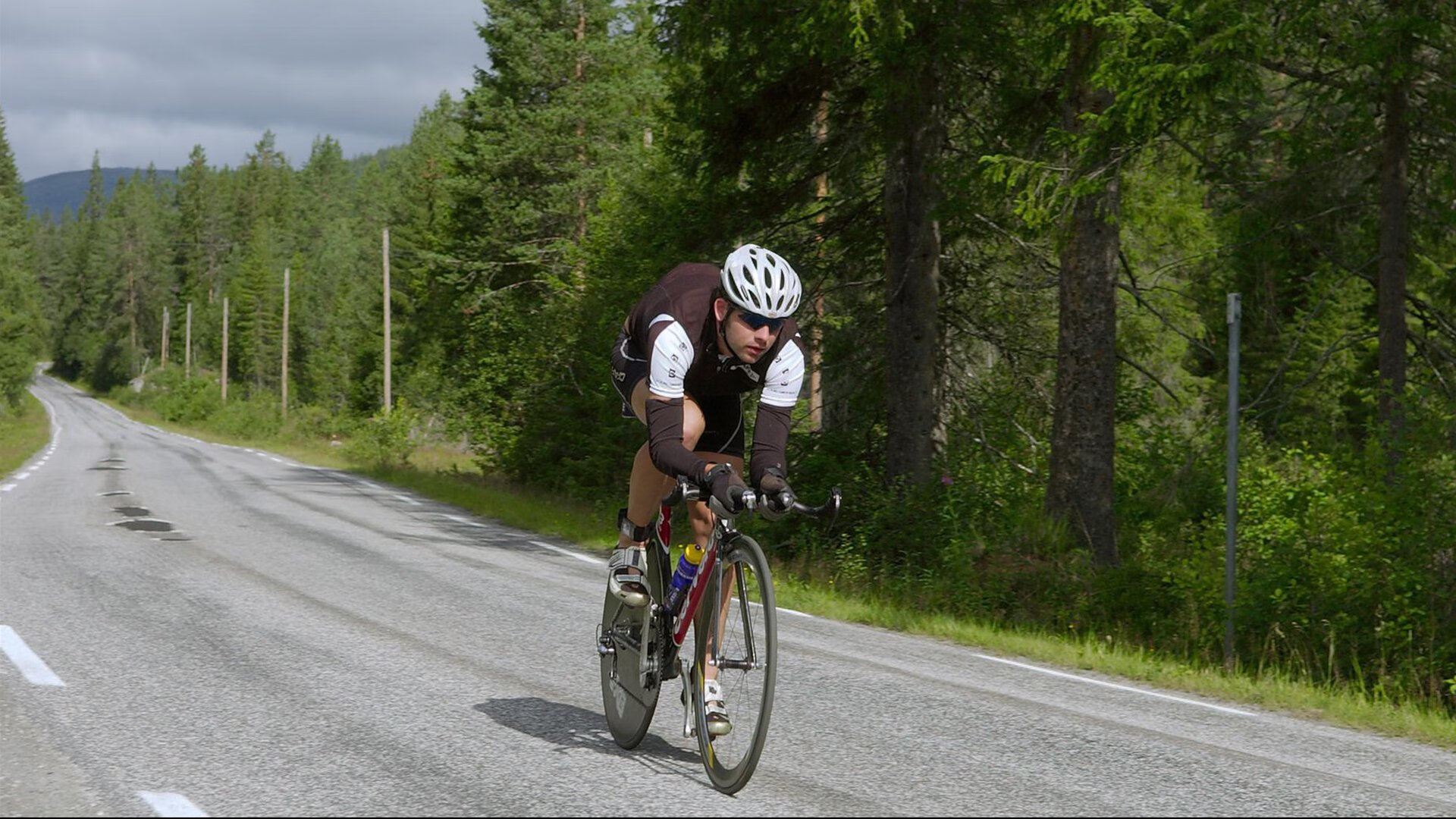 绝境狂澜！恩比德末节19分+制胜封盖 掘金主场斩落森林狼