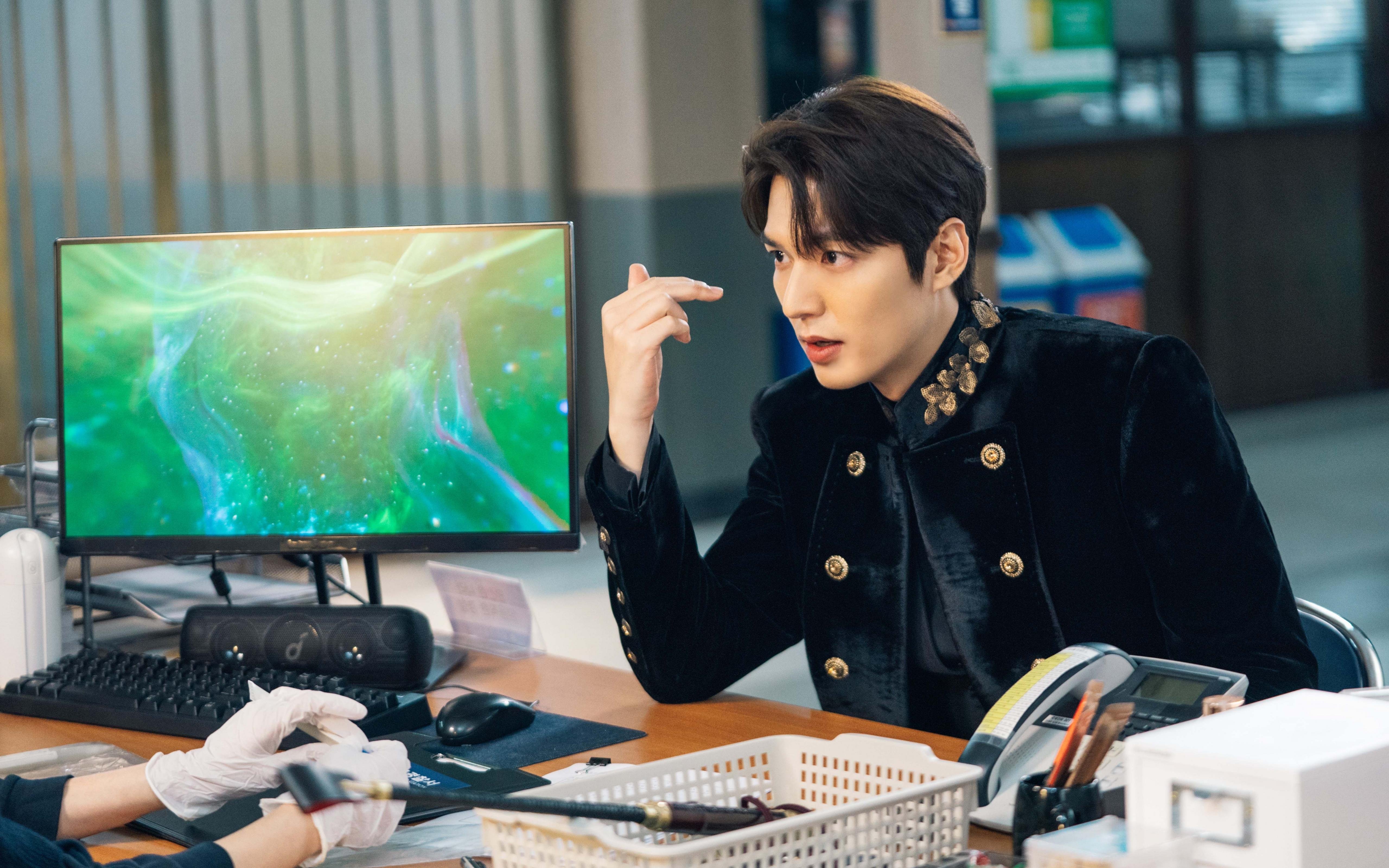 当CBA霸主遇上NBA青年军，一场跨越时空的篮球对话