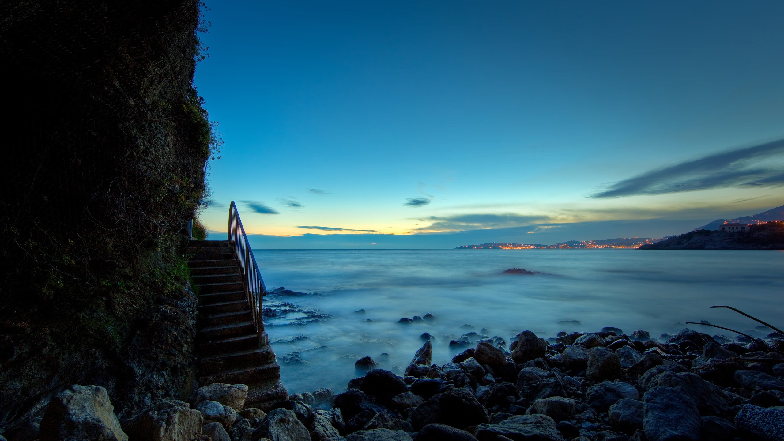 从英超到中北美之巅，双重逆转背后的足球哲学